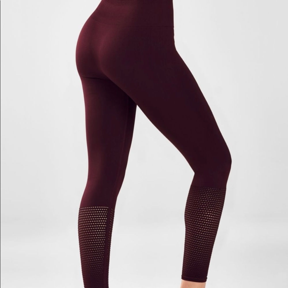 NWT Fabletics high waisted mesh seamless leggings size 4-6 purple